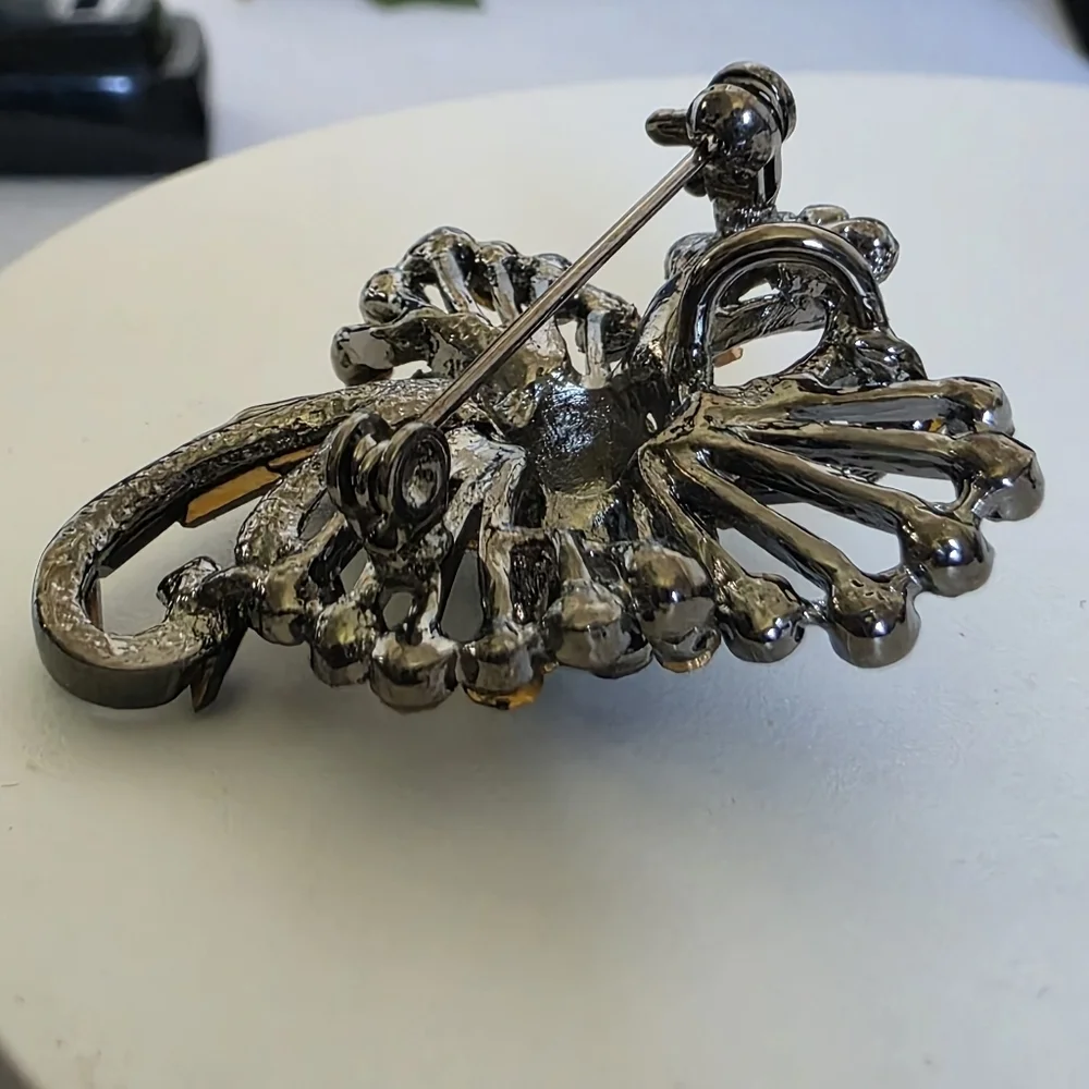 Vintage beautiful brooch